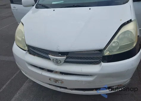 2004 Toyota Sienna Xle z USA, uszkodzony, nr VIN 5TDZA22C44S120331